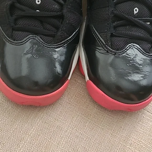 JORDAN Retro Kids Size 5.5YBlack and Pink Sneakers